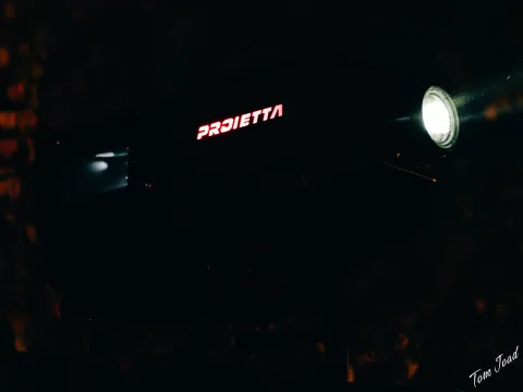DC-G9M2 · 45mm · f/1.8 · 1/30s · ISO 3200