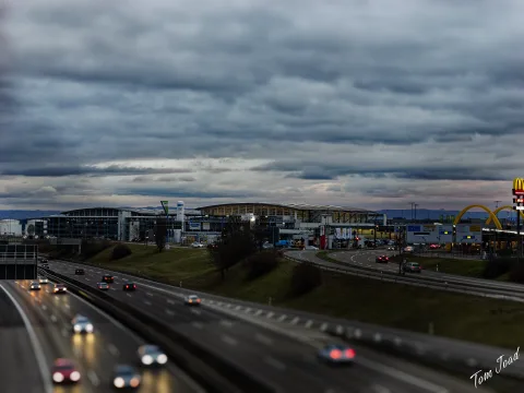 DC-GH6 · 32mm · f/2.8 · 1/80s · ISO 320