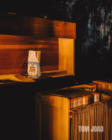 DC-G9M2 · 24mm · f/2.8 · 1/60s · ISO 3200